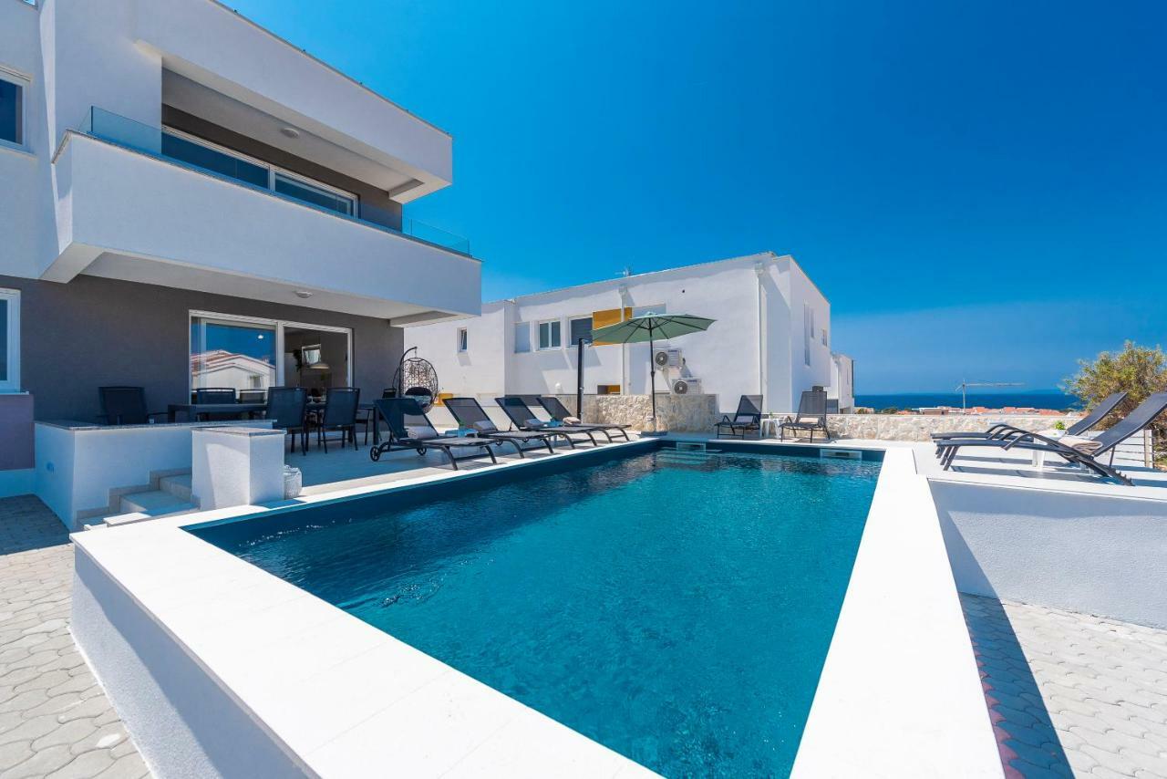 Adris 2 Luxury Modern Apartment With A Pool Novalja Exterior photo